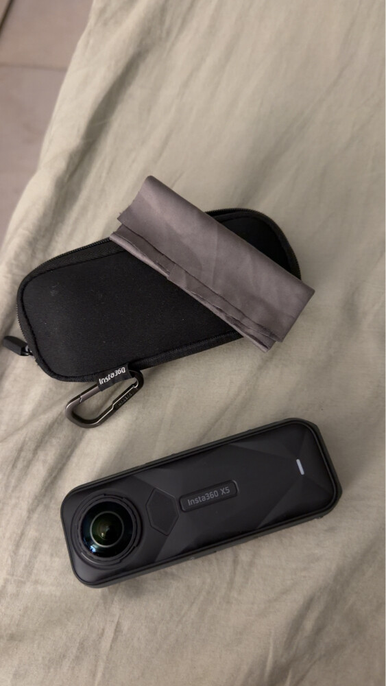 Insta360 X5 - 3