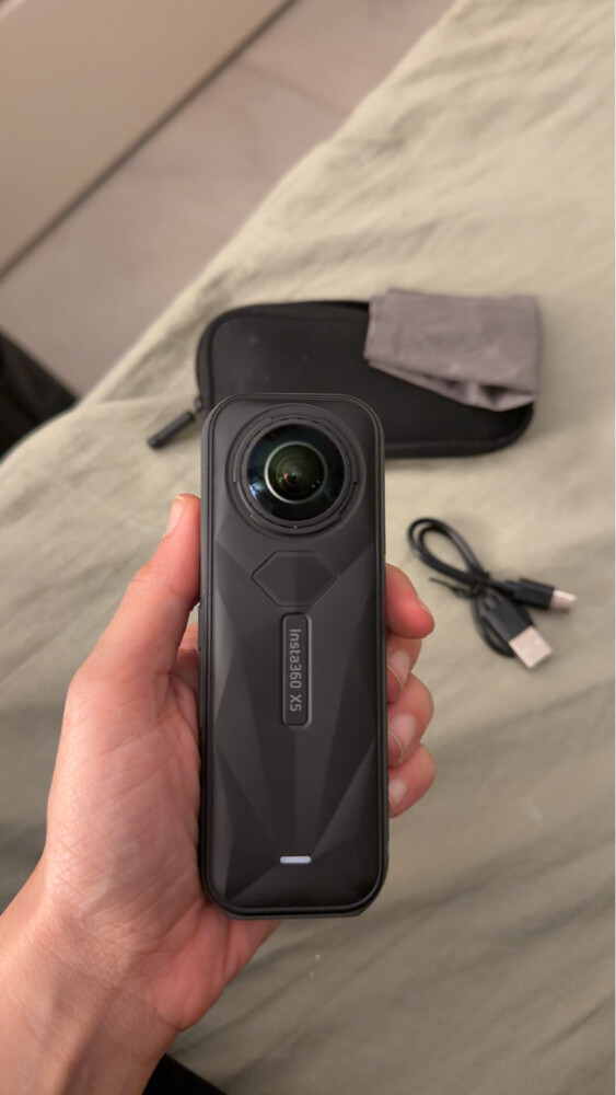 Insta360 X5 - 1