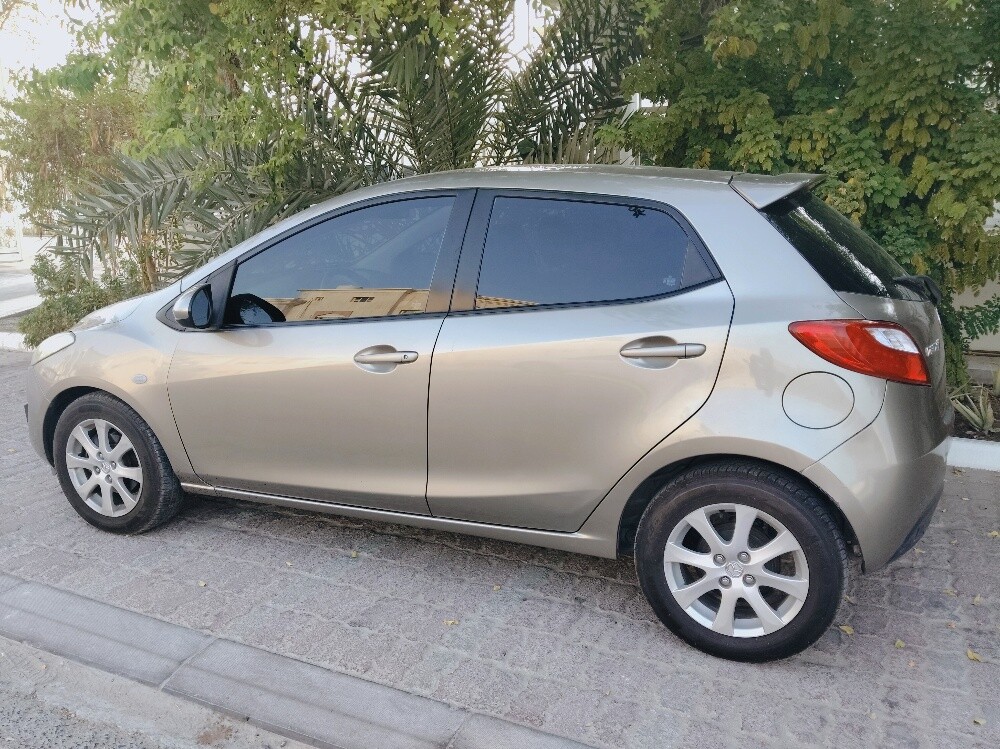 urjant sale Mazda 2 - 3