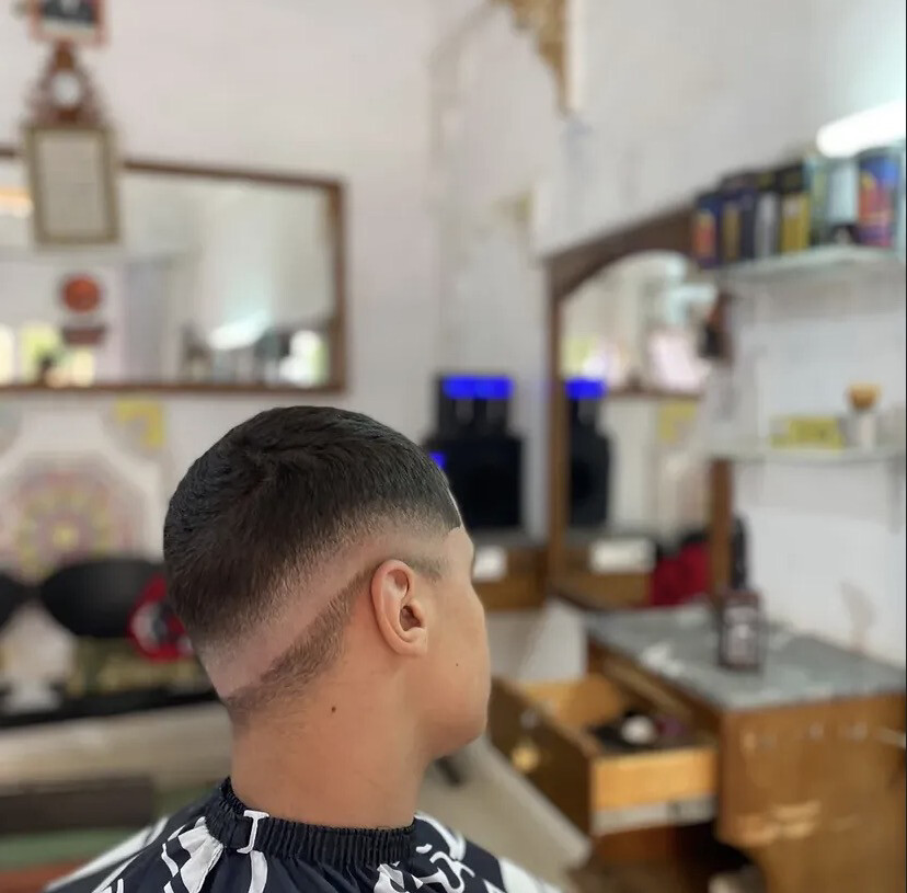 حلاق  - 4