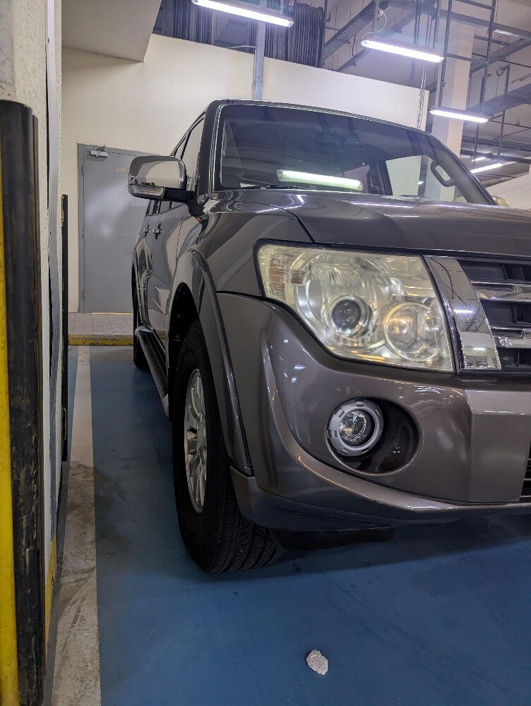 MITSUBISHI PAJERO - 7