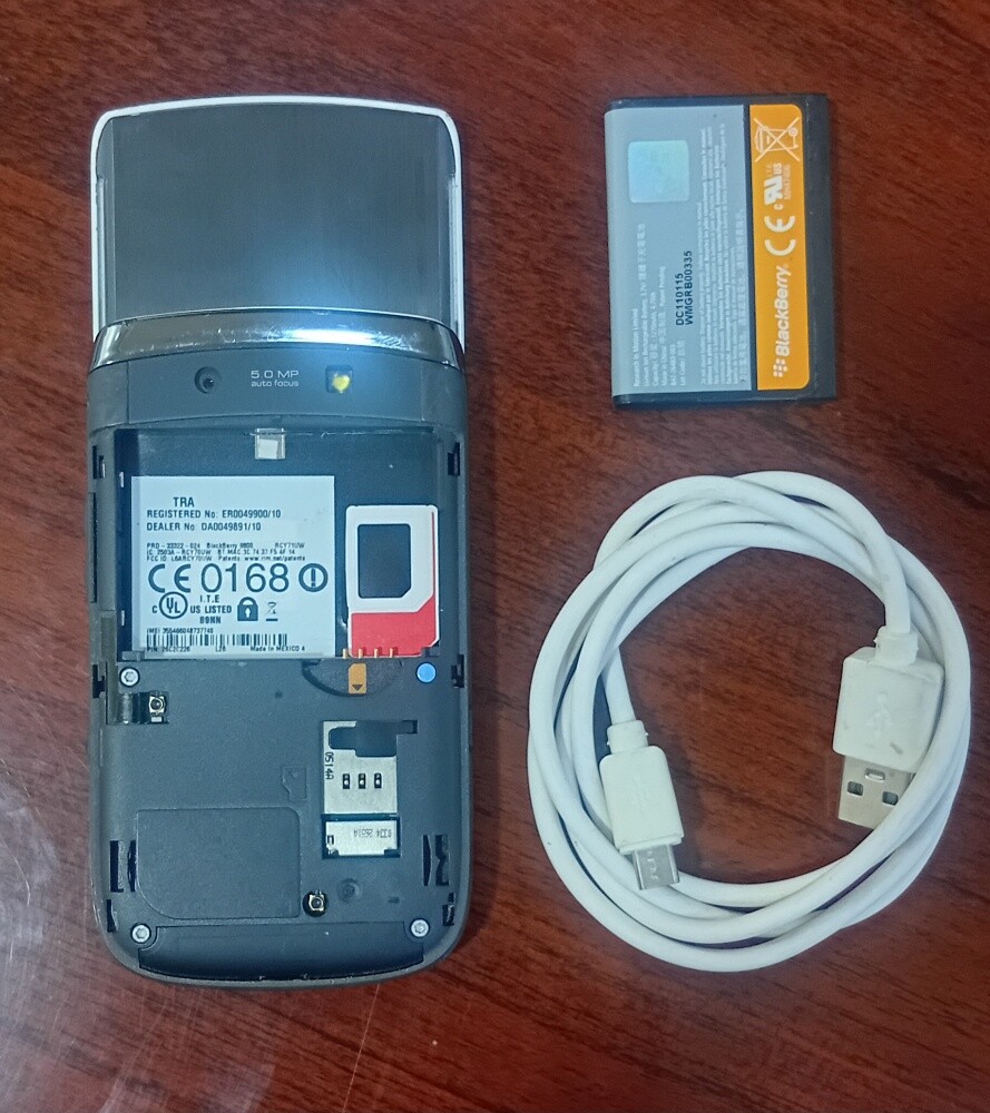 Blackberry Torch 9810 - Fresh Piece - 2