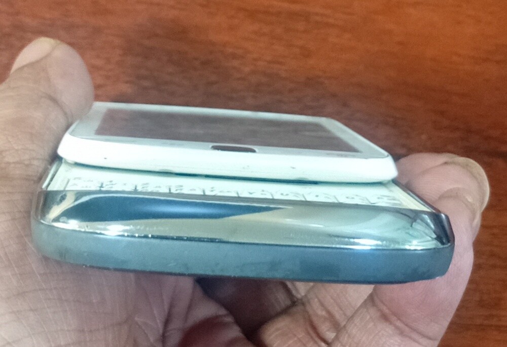 Blackberry Torch 9810 - Fresh Piece - 5