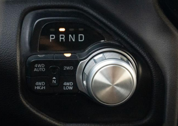 Dodge Ram 1500 Sport - 4