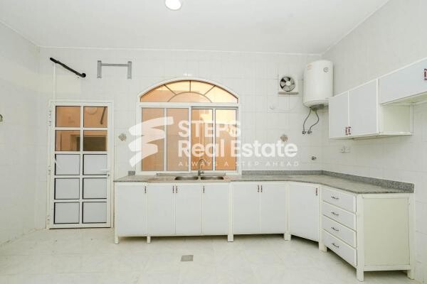 Villa with Majlis in Al Gharrafa - 10