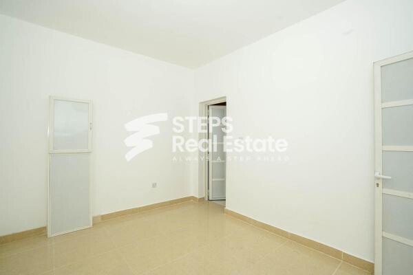 Villa with Majlis in Al Gharrafa - 5