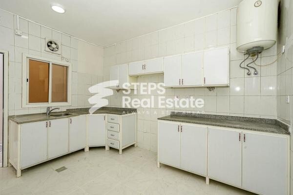 Villa with Majlis in Al Gharrafa - 8