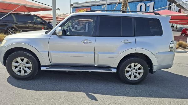 Mitsubishi Pajero 2012 - 8