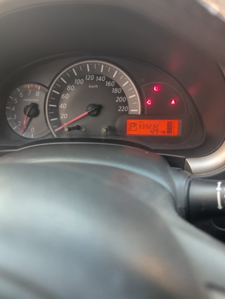 nissan micra - 4