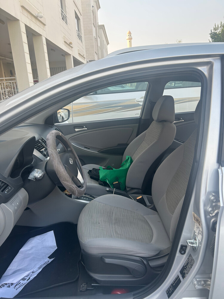 Hyundai accent  - 3