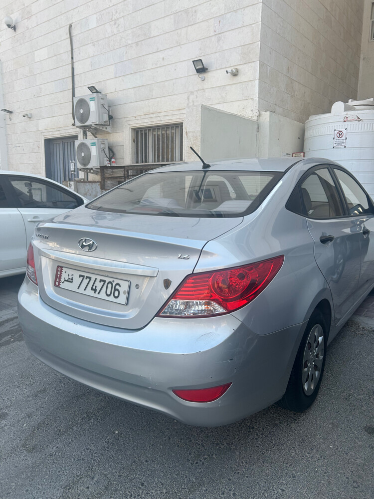 Hyundai accent  - 1