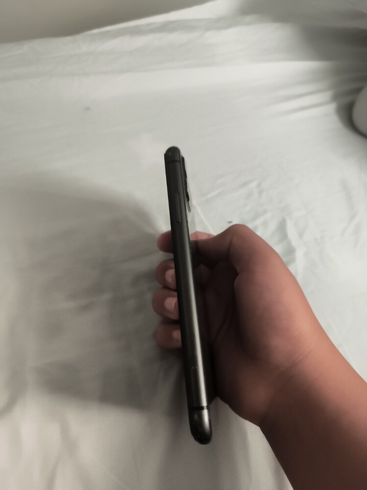 iPhone 11 - 5