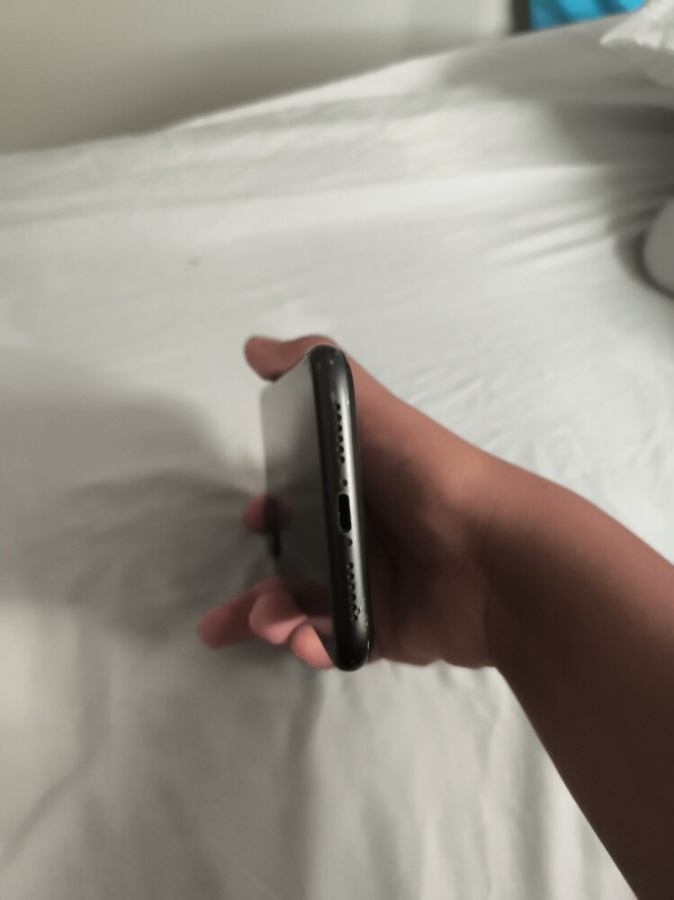 iPhone 11 - 3
