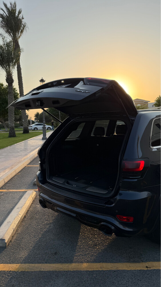 JEEP GRAND CHEROKEE SRT 2014 470 HP - 2