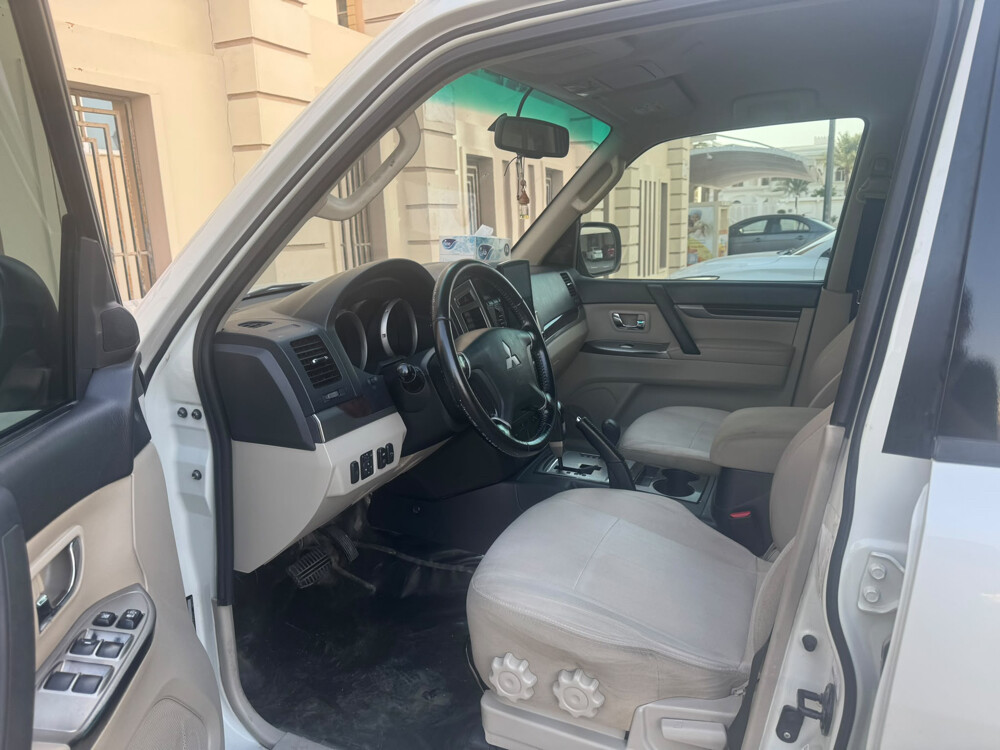 Mitsubishi Pajero V6 for sale - 10