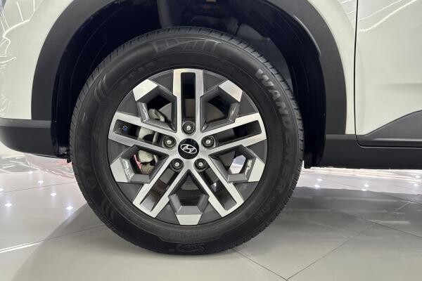 HYUNDAI VENUE 1.0L TURBO 2025 - 4