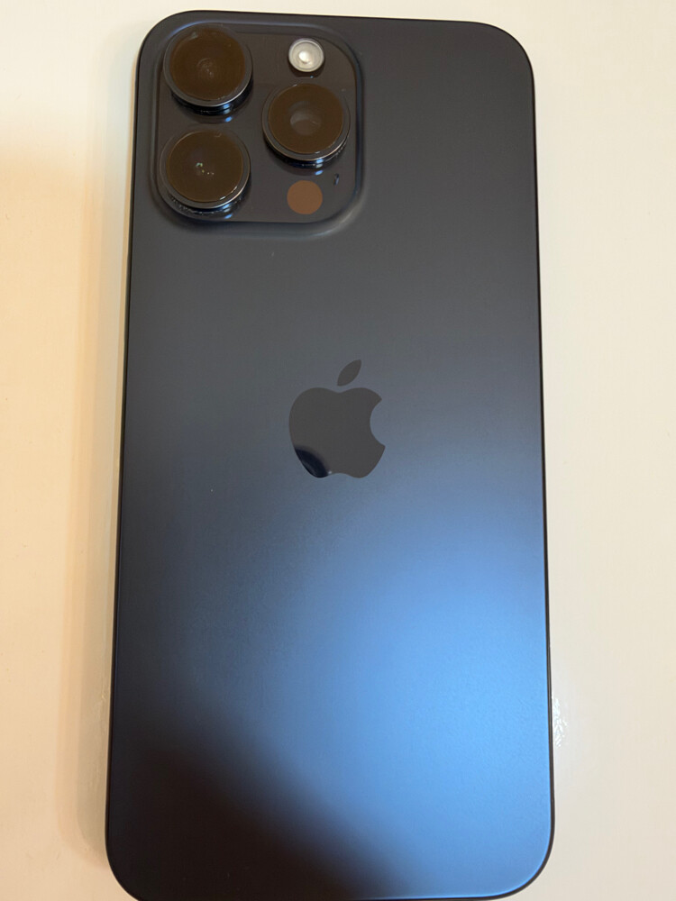 iPhone 15 Pro Max US original  1T - 4