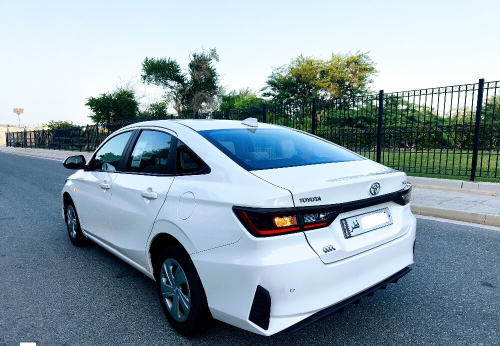 TOYOTA YARIS 2024 - 12