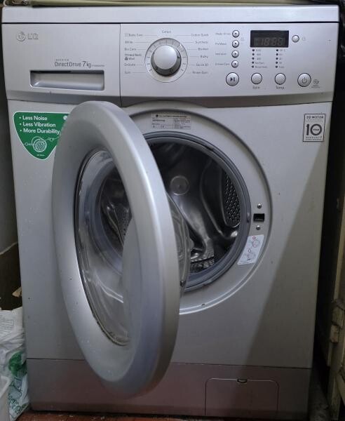 LG Washing Machine Front Load 7 kg - 2