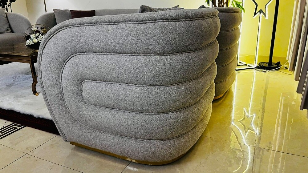Luxurious Midas branded full Sofa s - 4
