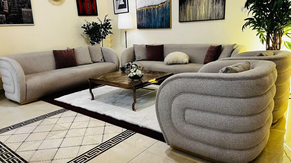 Luxurious Midas branded full Sofa s - 1