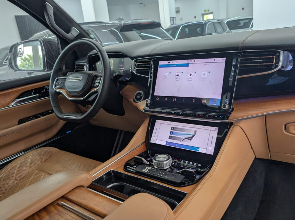 2023 Jeep Grand Wagoneer  - 8