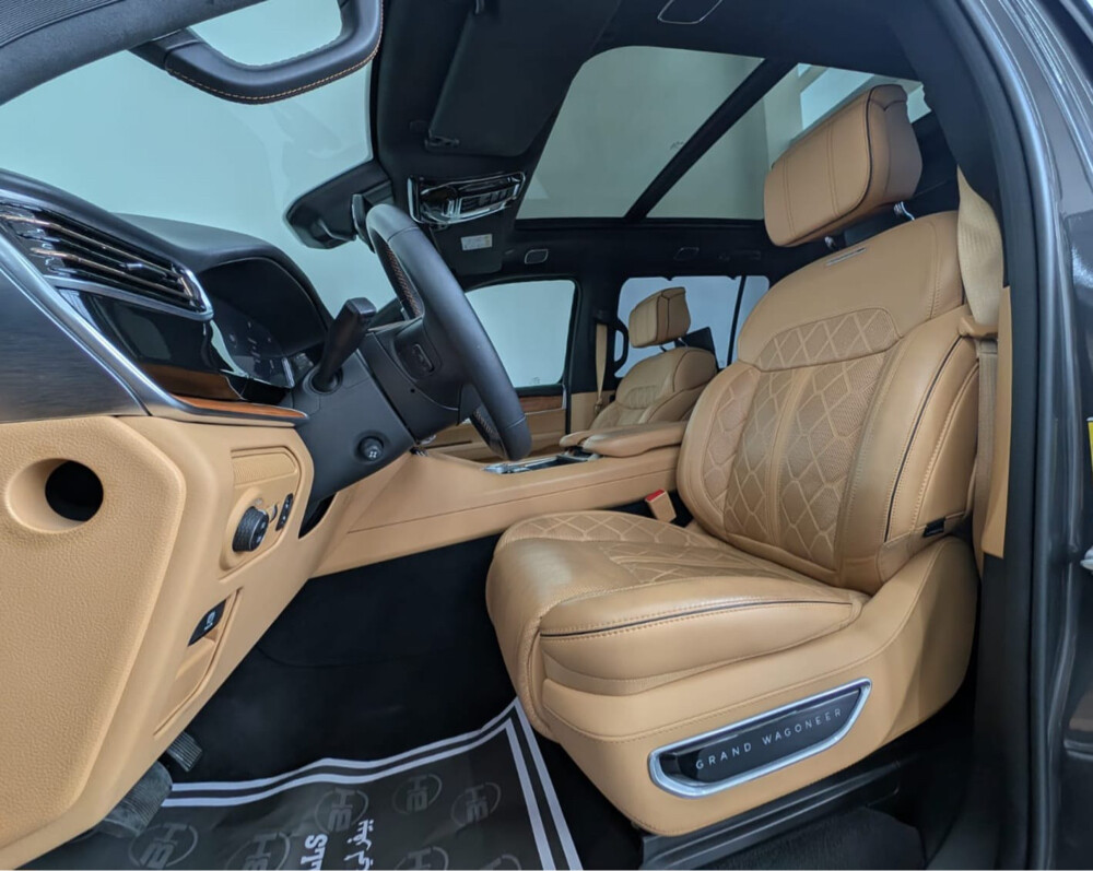 2023 Jeep Grand Wagoneer  - 7