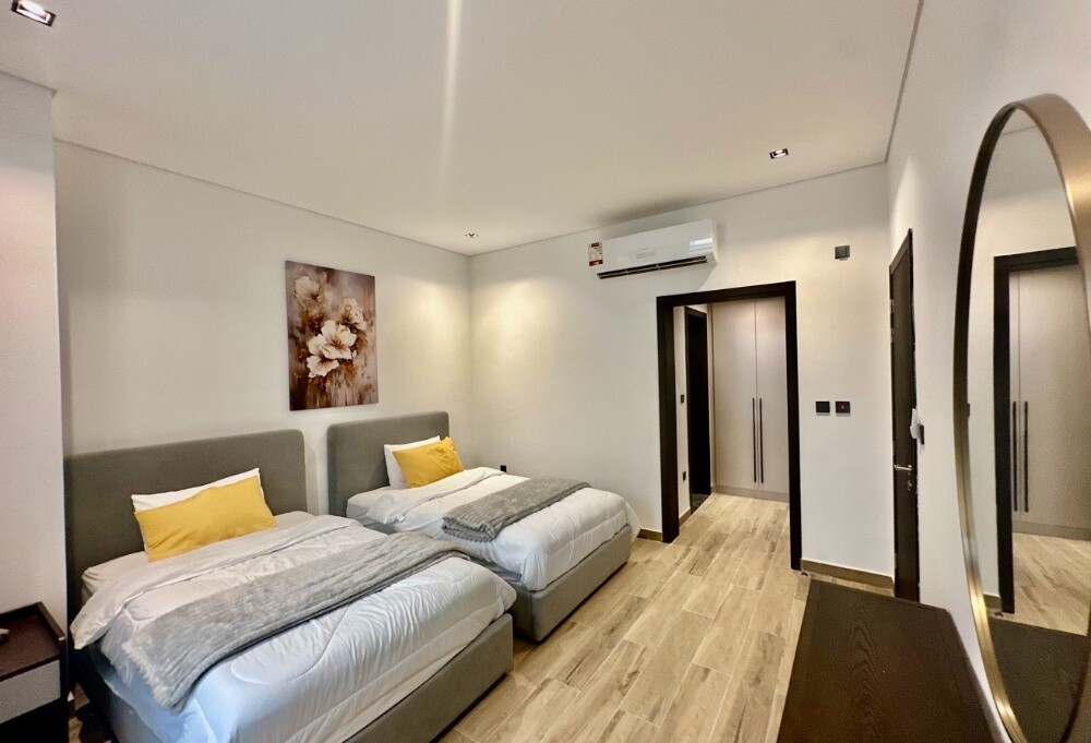 5BR Master Villa + | Huge Terr - 3