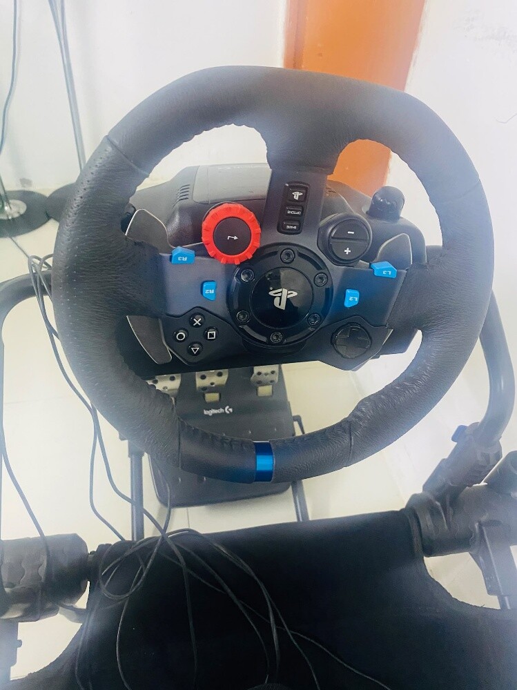 Logitech racing simulator cockpit - 3