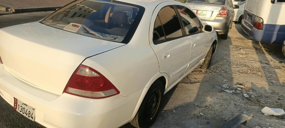 Nissan Sunny - 2