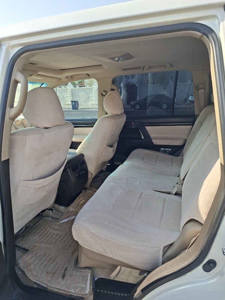 Land Cruiser - 6