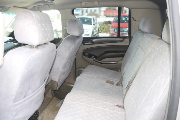 Chevrolet SUBURBAN - LS - 7