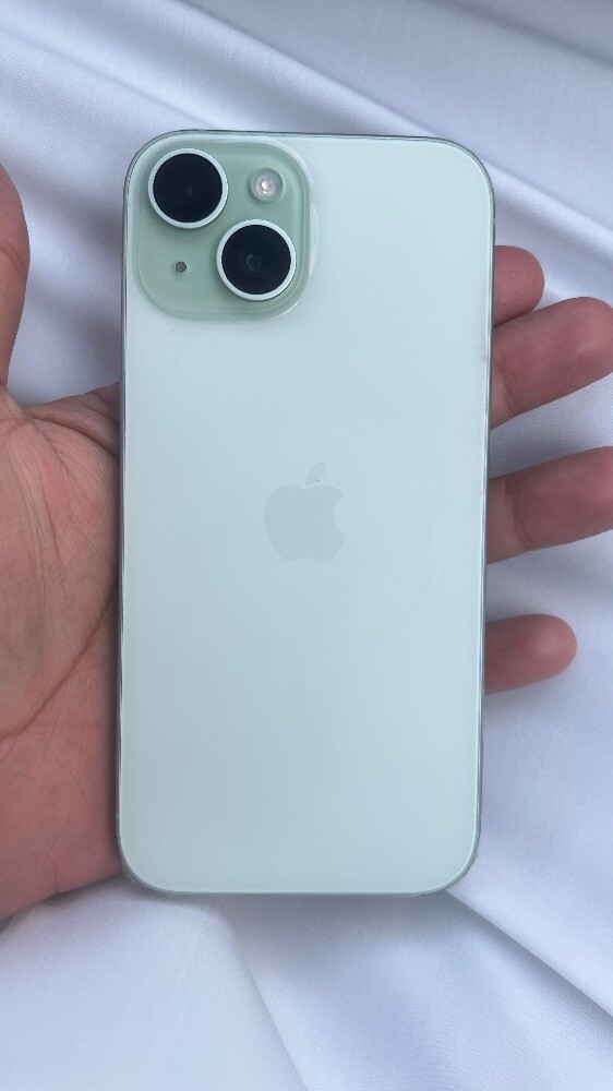 iPhone 15 - 2
