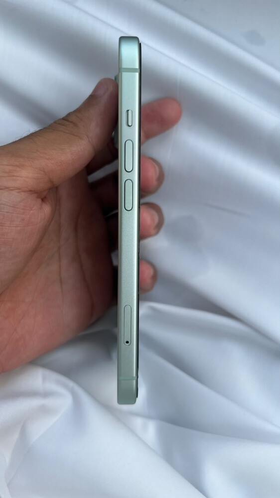 iPhone 15 - 9