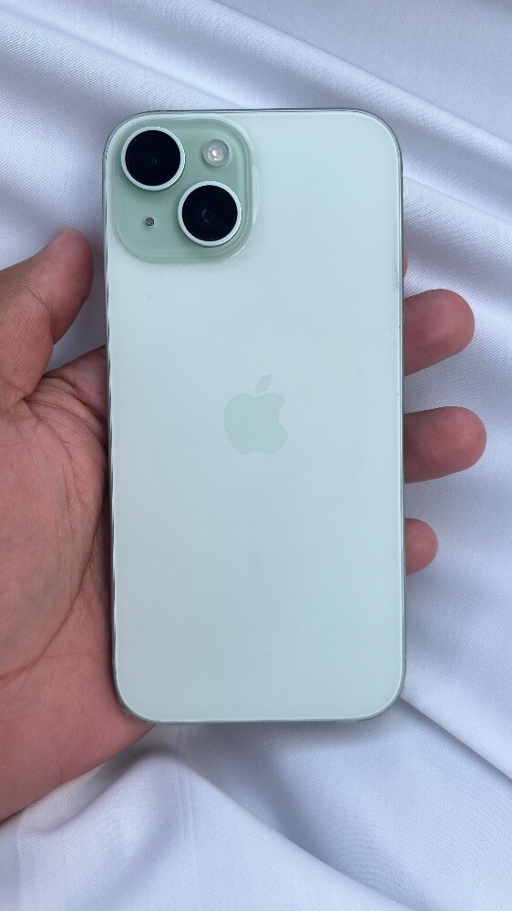 iPhone 15 - 1