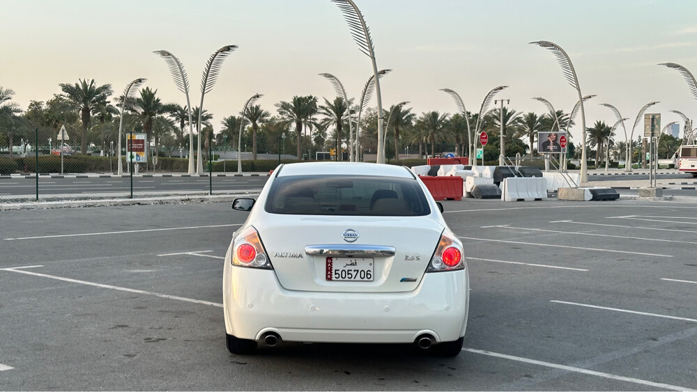 nissan altima 2.5s - 13