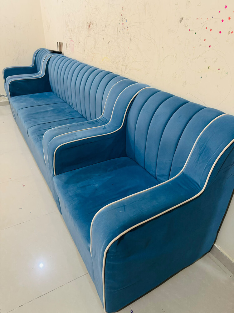 neat and clean used velvet fabric - 1