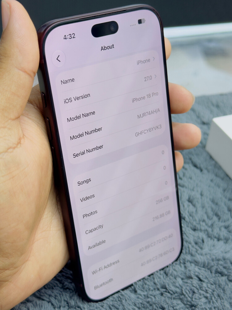 IPhone 18 Pro  Only 4 CCycle  - 7