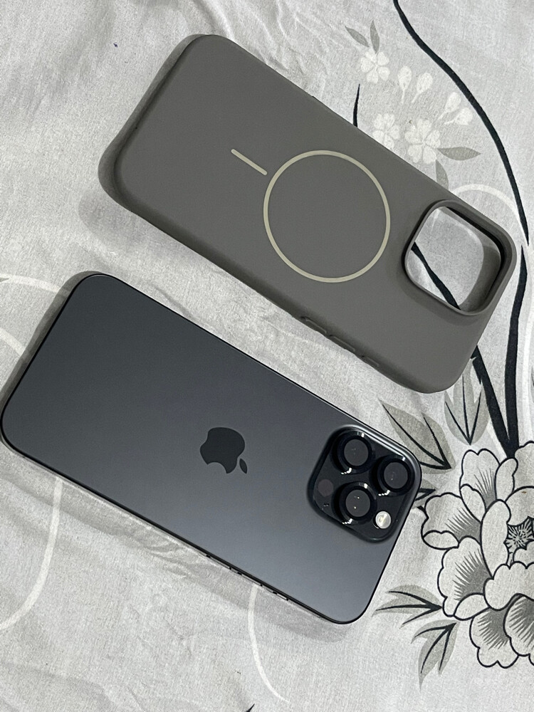 iphone 16 pro max - 1