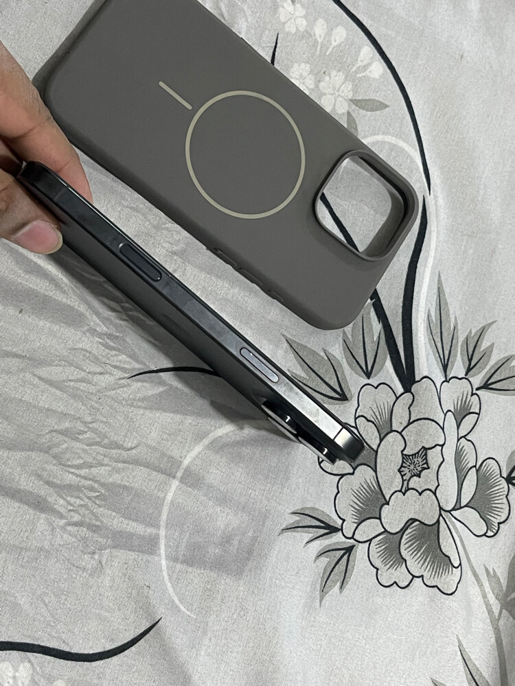 iphone 16 pro max - 8