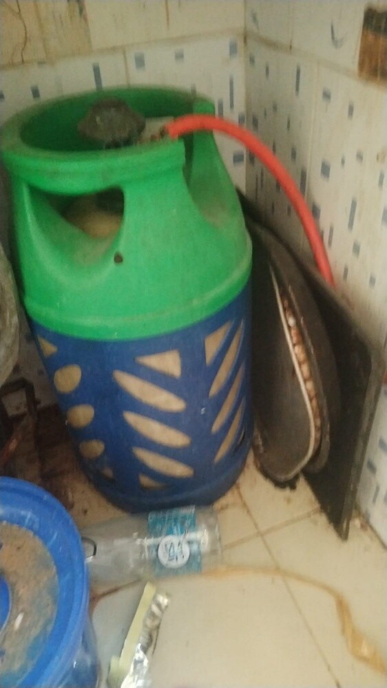 Gas refrigerator, bed, and cooler - 2