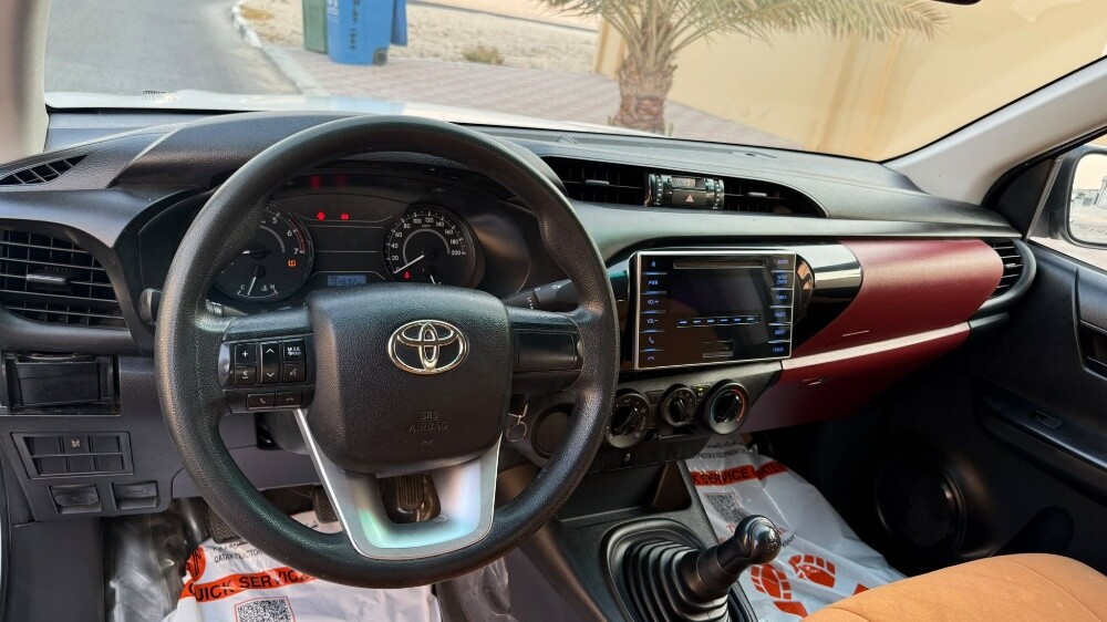 Hilux Low mileage 2018 - 9