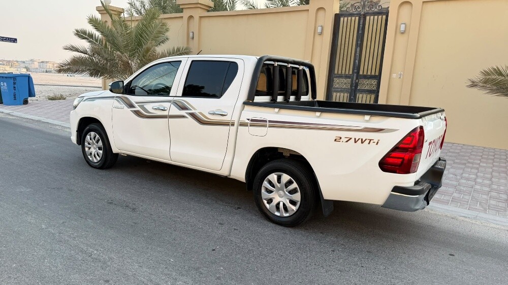 Hilux Low mileage 2018 - 5