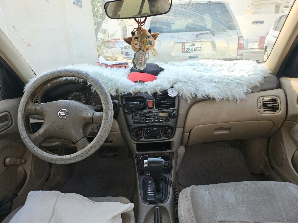 nissan sunny - 2