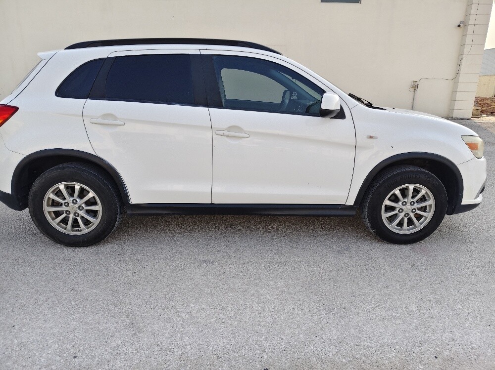 Mitsubishi       ASX      2017 - 8