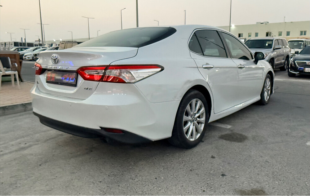 تويوتا كامري چي ال اي 2019 - 7