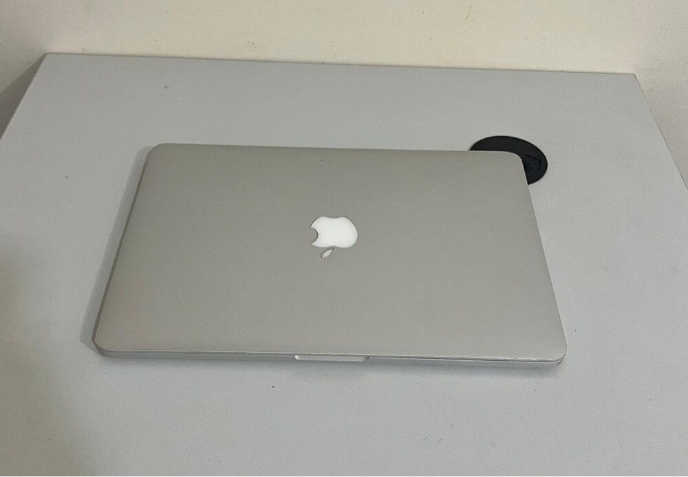 MacBook Pro 2015 Core i5 | USA  - 1
