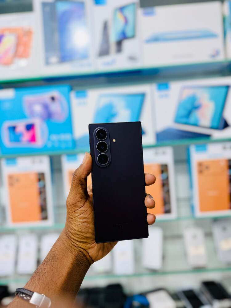 Samsung Galaxy Z Fold 8 Ultra - 3