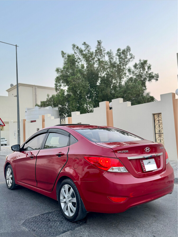 Hyundai Accent Full Option - 2