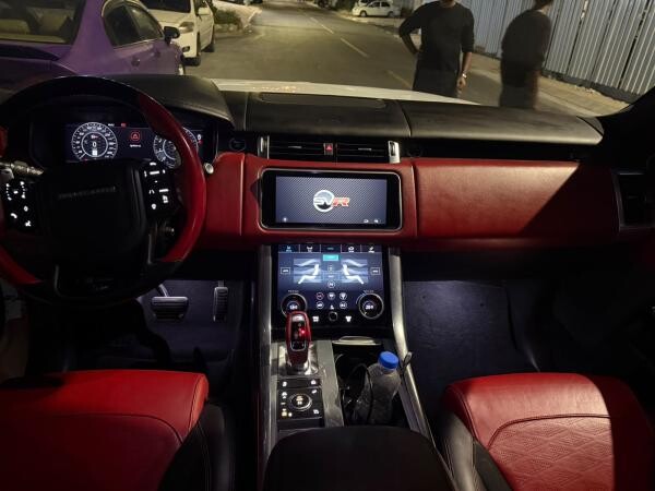 RANGE ROVER SPORT SVR - 4